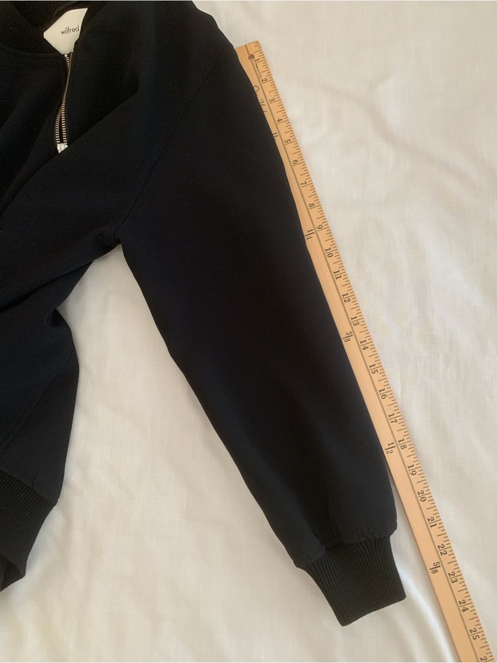 Aritzia Wilfred Numbers Crepe Bomber Jacket Black - S/M EUC - Picture 6 of 9